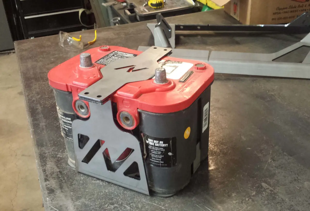 34/78 Optima Battery Box 1