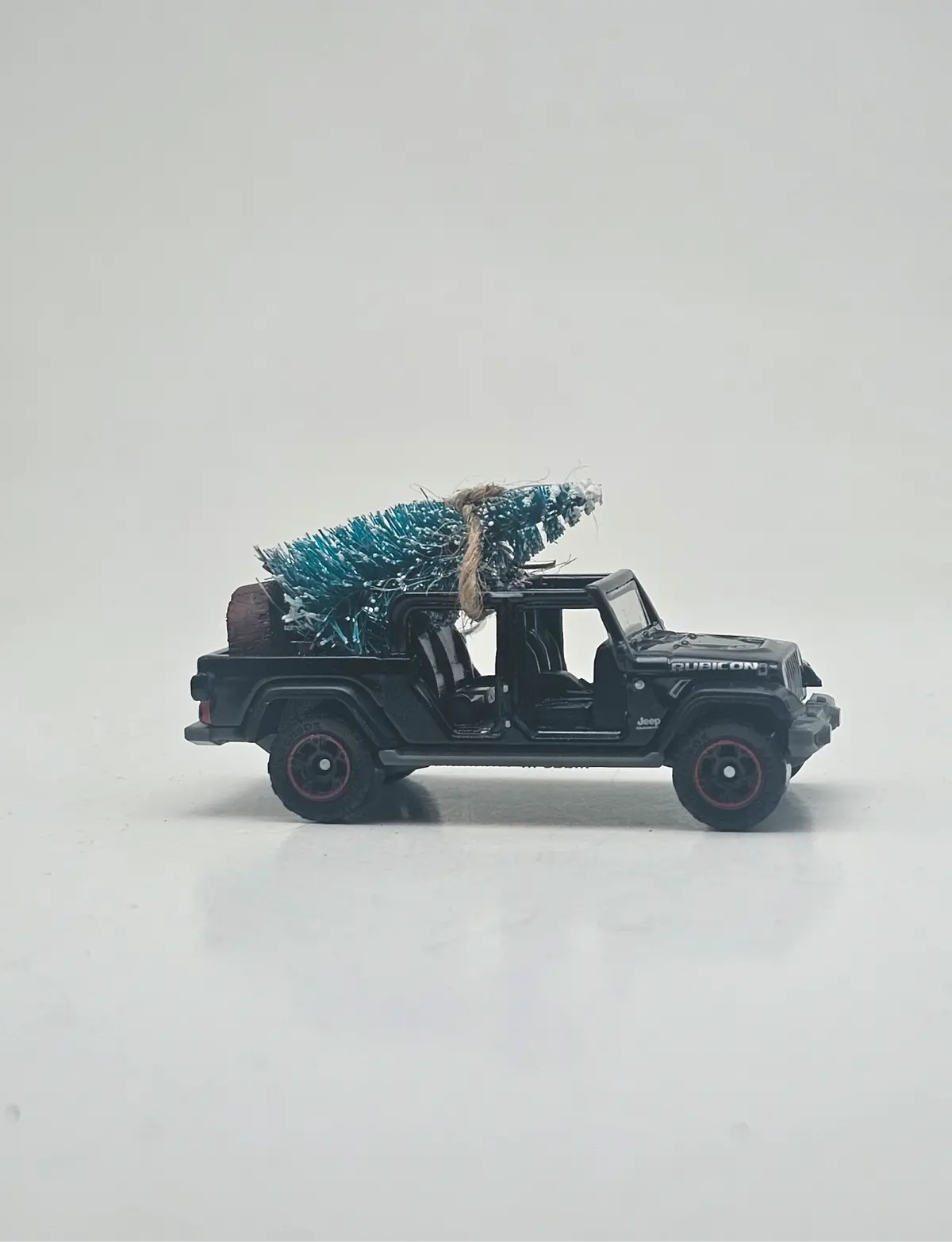 Jeep Gladiator Christmas Ornament With Tree – Available In Multiple Colors 1