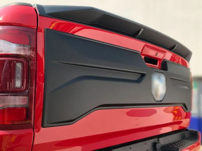 Dodge Ram 1500 Dt 2019+ Air Design Tailgate Applique Panel - Satin Black 1
