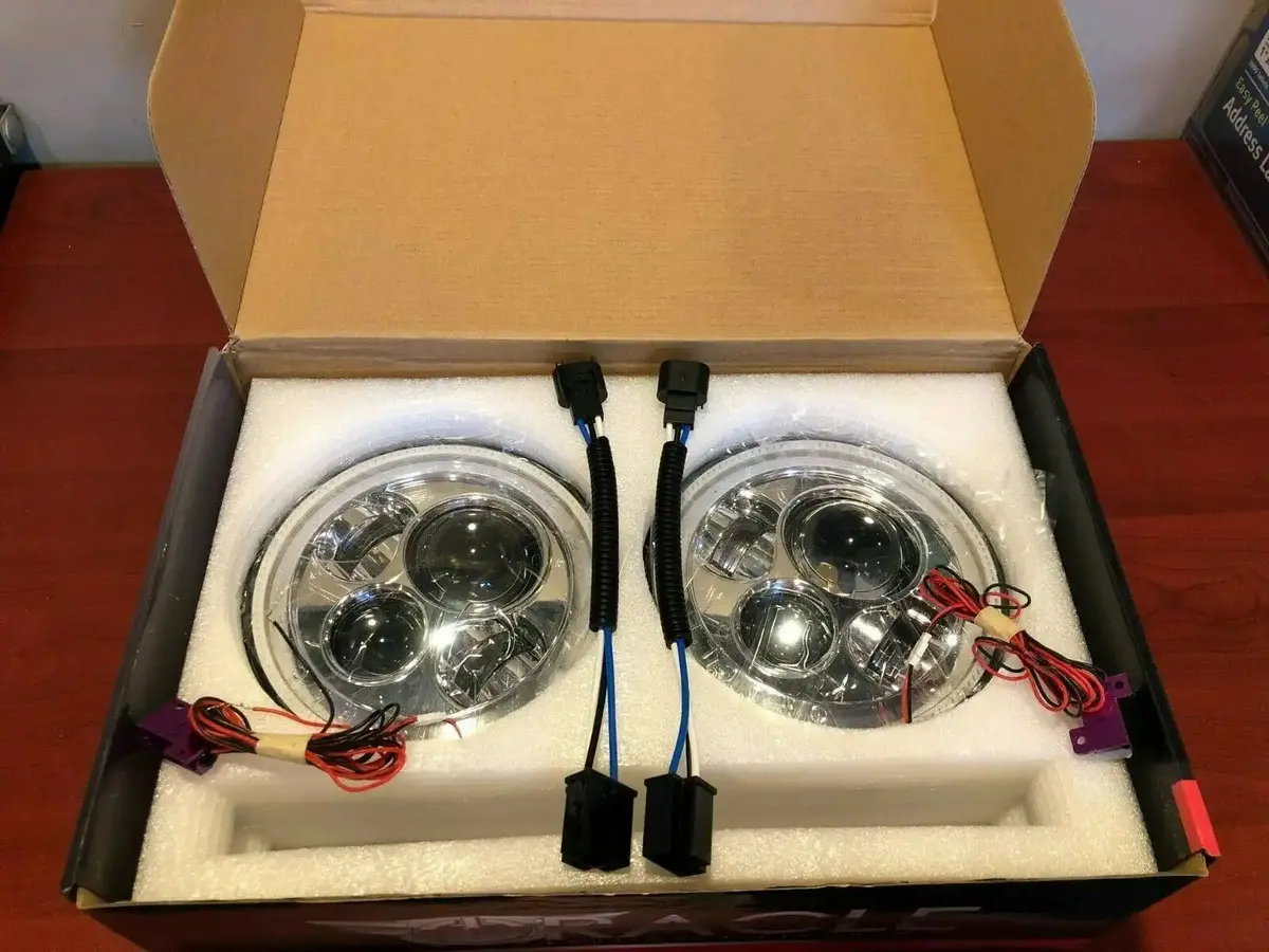 Oracle 7" High Powered Led Chrome Headlights With Green Plasma Halos - 5770-054 - Clearance 1